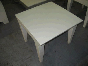 MESA DE PLASTICO Y DE DISE�O REF.5189