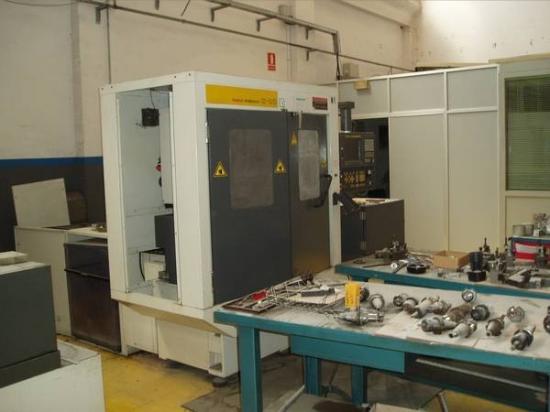 ELECTROEROSIÓN DE HILO FANUC ROBOCUT ALPHA OIC 