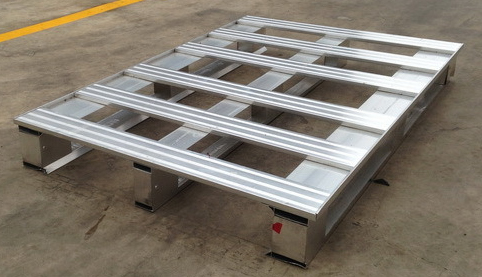 Palet de aluminio seminuevos con 6 barras 1200 x 800 