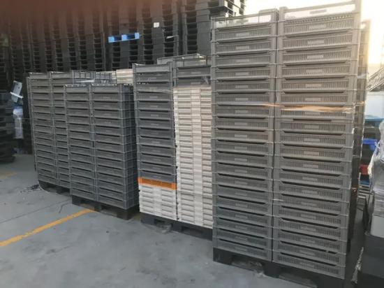 Cajas plastico usadas