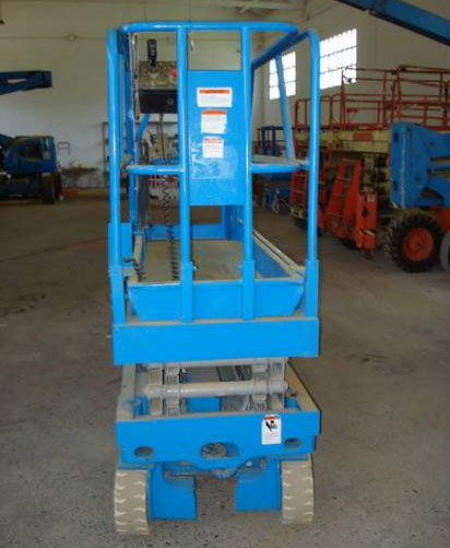 Plataforma Elevadora de Tijra Electrica GENIE GS2032