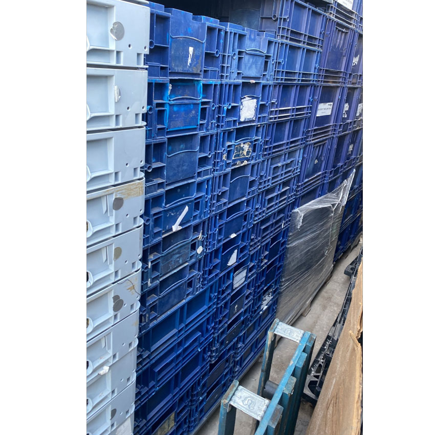 Lote 120 Cajas Usadas Automoción Cerrada 30 x 40 cm RL-KLT 4147