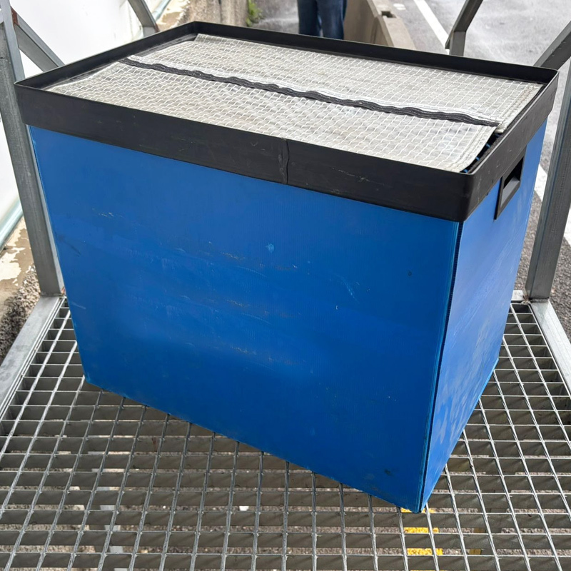 Lote de 390 Cajas de Plástico WIP Azules 40 x 60 x 48 cm Usadas