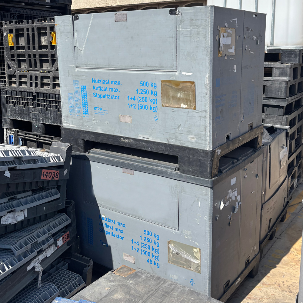 Lote 15 Contenedores Plegables Apilables con Tapa Usados 80 x 120 x 80 cm 