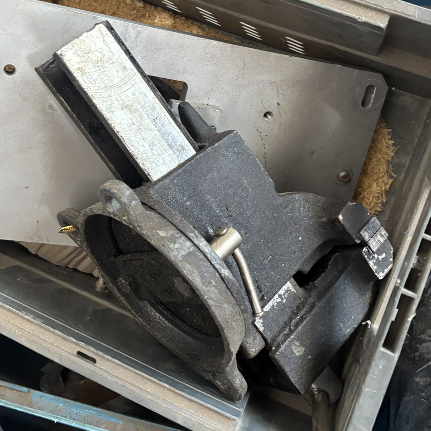 Tornillo de banco usado