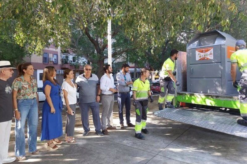 Andalucía: Instalados contenedores específicos de aceite doméstico en Sevilla imagen 1