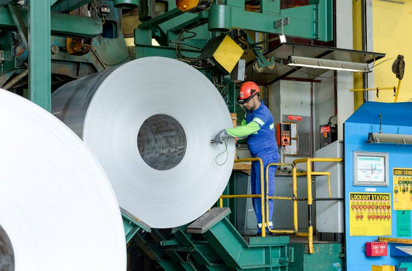  Primera bobina de aluminio fabricada íntegramente con chatarra reciclada de la industria automotriz imagen 1