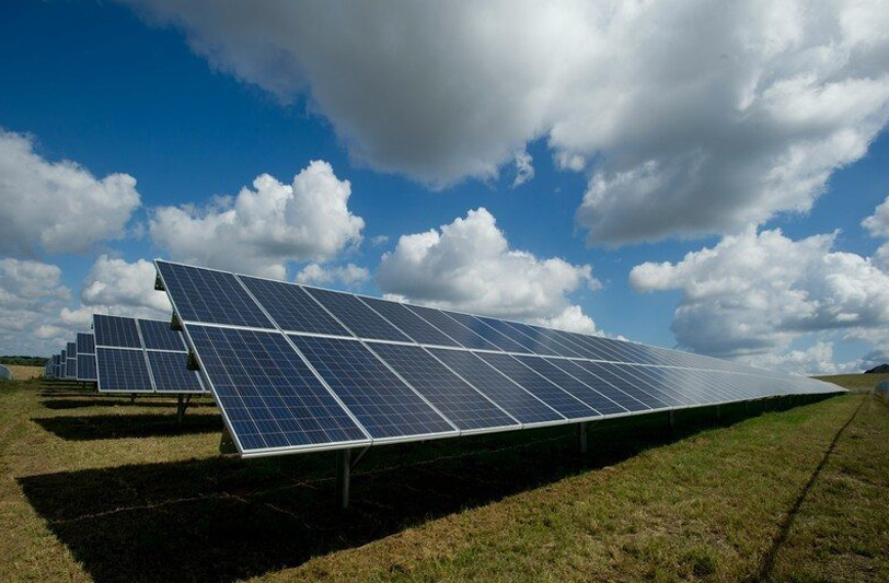 Reciclan células fotovoltaicas con agua, manteniendo su rendimiento imagen 1