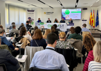 Más de 120 profesionales analizan la regulación de los plásticos en la cuarta edición de OKPLAST