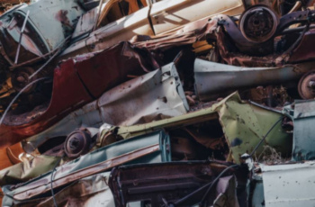 La CE multa con 458 millones a 15 fabricantes de coches por participar en un cártel de reciclaje de vehículos