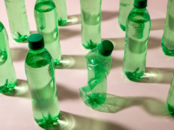 La economía circular impulsa el uso de plástico reciclado en más del 60 % de los envases