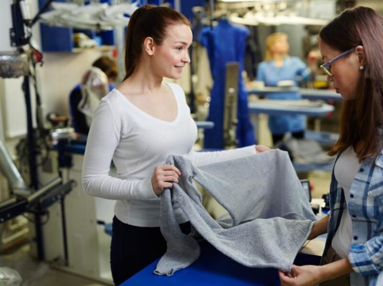 Cataluña establece un modelo para contratar la recogida y gestión de residuos textiles